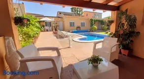 Chalet con piscina privada y barbacoa - Image 2