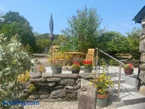 Garth Engan B&B with private lounge - Image 3