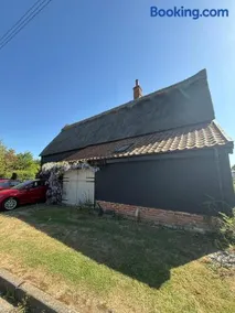 Heritage Cottage with a Pool - Image 4