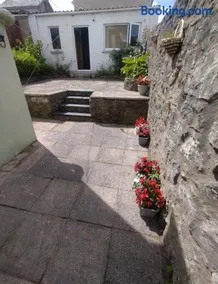 large 4 bedroom - Image 3