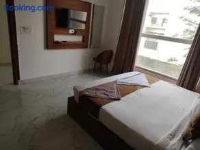 Hotel Shree Amrit Ganga - Image 1