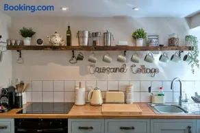 Finest Retreats - Cawsand Cottage - Image 2