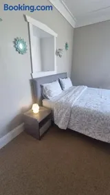 hokitika HOME STAY135 fitzherbert street NOT MOTEL - Image 1