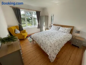 Jamie's Georgeham - Image 2