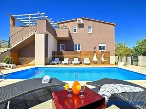 Cozy and beautiful house in Pula - Image 1