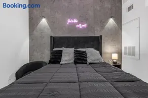 Luxury Buckhead loft close to shopping & dining - Image 3
