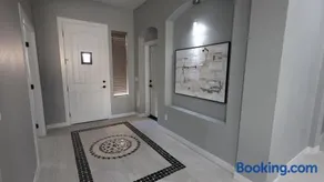 Spacious 5 BD Luxury Getaway Near Westgate - Image 1