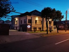English House - Image 3
