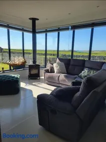 Country Cottage, Stunning Views - Image 1