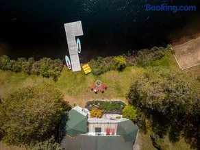 Lazy Lake chalet - Lakeside paddle - Image 1