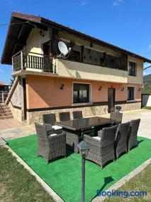 Villa Paradise - Image 1