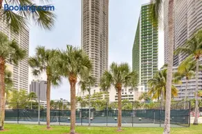 Luxury High Rise Condo by The Biscayne Bay - Image 5
