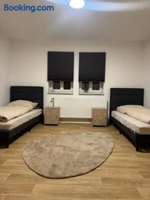 Stilvolle Wohnung im Herzen von Arnstadt, modern & zentral - Image 3
