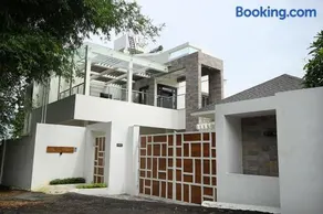solomons ark luxury pool villa - Image 1