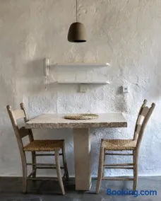 White River Cottages - rustic minimalist holiday houses - Image 2