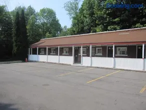Pinecrest Motel - Image 5