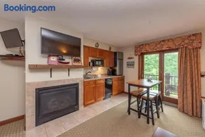 A213 Studio Lake View - Image 2
