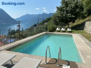 State of the art home suite with 180 degree panoramic lake view, pool and spa sleeping up to 10 guests by Italian Apartments - Image 2