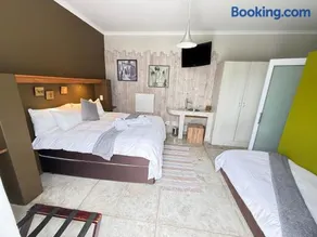Atlantic-Square Guesthouse - Image 3