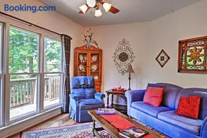 Cozy Scottsville Cottage w/ River Views & Gazebo! - Image 4
