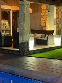 Casa en L Escala con piscina y WIFI free - Image 3