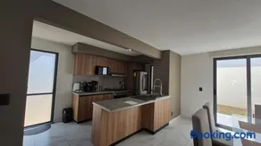 Amplia casa equipada para familia, pareja o individual - Image 3