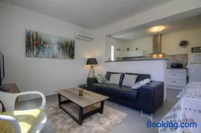 Appartement avec jardin, barbecue et terrasse | Vue jardin - Image 2