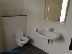 Haupthaus Möblierte Zimmer mit eigenem Bad - Image 4