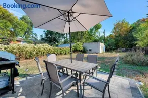 Longmont 2BD Comfort | Outdoor dining + Parking - Image 1