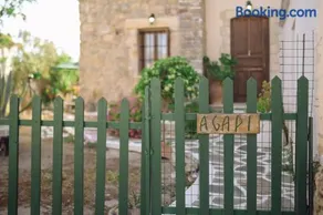 Agapi's Charming Retreat - Rustic Escape in Chania - Image 1