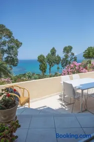APPARTEMENT TERRASSE La Citadelle Appartements Saint Florent - Image 3