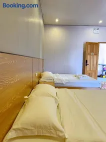 Happy day inn - Image 5