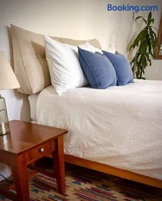 Private Malibu Guest Suite - Image 2