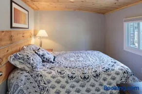 Westlake Consecon Cottage - Image 4