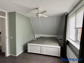 Comfortable holiday home with three bedrooms - Image 3
