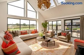 4 Bed in Rattray oc-e31983 - Image 3