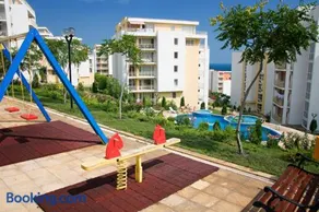 Crown and Imperial Apartments - Image 3