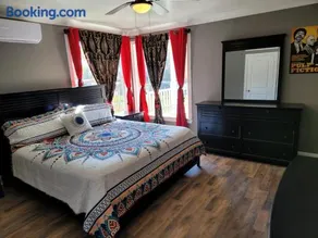 Spacious 6BR-Sleeps 20 Perfect for Families-Groups - Image 4