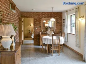 Riverside Cottage - Image 4