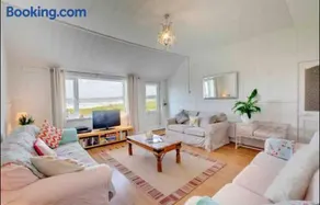 The Blue Dolphin with Panoramic Sea Views - Image 4