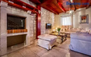 Country Villa (3642) - Image 2