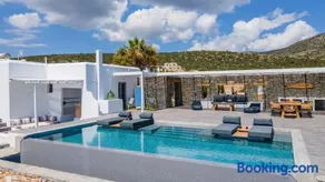 Villa Azzuro on Faragas Beach - Image 1