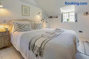 1 Bed in Polbathic oc-l30095 - Image 5