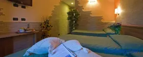 Hotel Ristorante Tre Leoni - Image 4