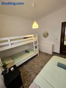 Guest room close airport - Image 4