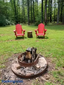 The Acorn includes fire pit, swimming, hiking and nature - Image 1