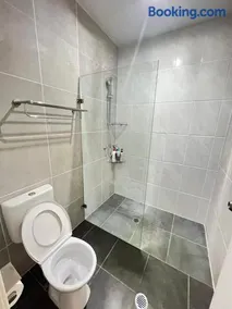 Room 34 - Image 2