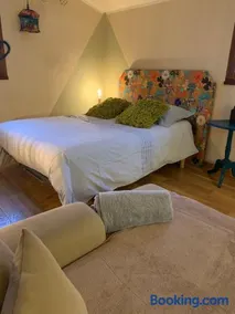 Chambre au calme dans maison avec vue - Image 3