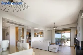 Quiet Villa Aviana,garden, heated pool,BBQ,jacuzzi - Image 5
