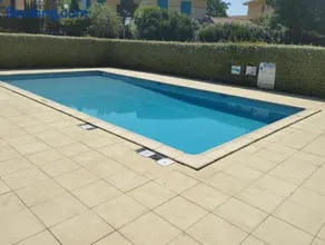 Résidence calme avec piscine - Image 4